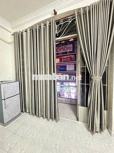 CHO THUÊ PHÒNG 20M2 ĐỔI DIỆN VAN HANH MALL QUẬN 10