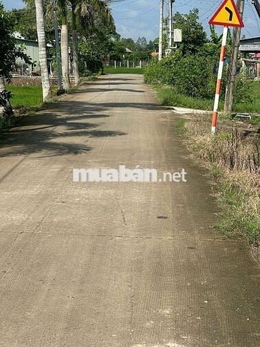 Cần Đước,Long An
mặt tiền đường Bờ Mồi
ace nào quan tâm pm nha
