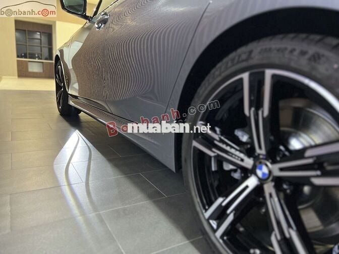 BMW 330i M Sport LCI 2023.