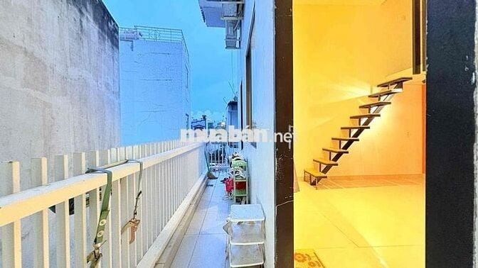CHÍNH CHỦ CHO THUÊ 2 DUPLEX BAN CÔNG 35m2 FULL TIỆN NGHI GIÁP QUẬN 1