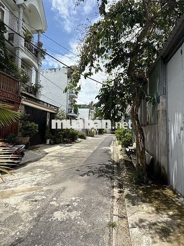 Cho thuê nhà kho 200m2 mặt tiền nhựa 10m thông Phan Văn Hớn,Bà Điểm,HM