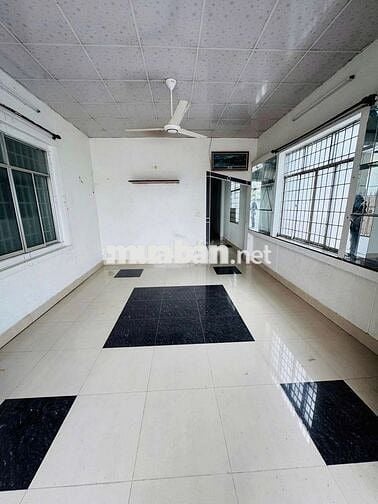 Nhà ngay thị trấn Củ chi  hơn 170m2 giá chỉ 740 triệu, bao giấy SHR