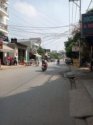 CÔ HỒNG LỚN TUỔI BÁN NHÀ ĐỂ SỐNG VỚI CON 480TR