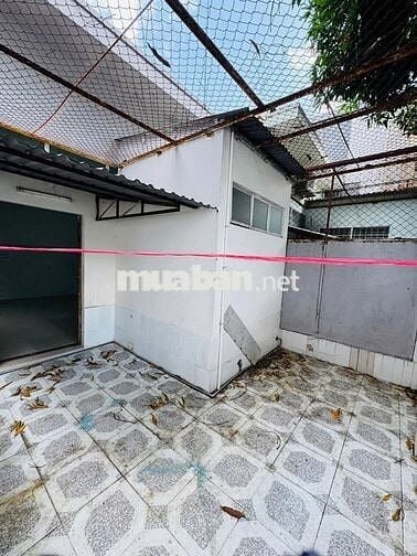 Nhà ngay thị trấn Củ chi  hơn 170m2 giá chỉ 740 triệu, bao giấy SHR