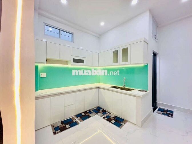 Bán nhà Hiệp Thành 45, dt 4x14 3 lầu, hẻm xe hơi thông.