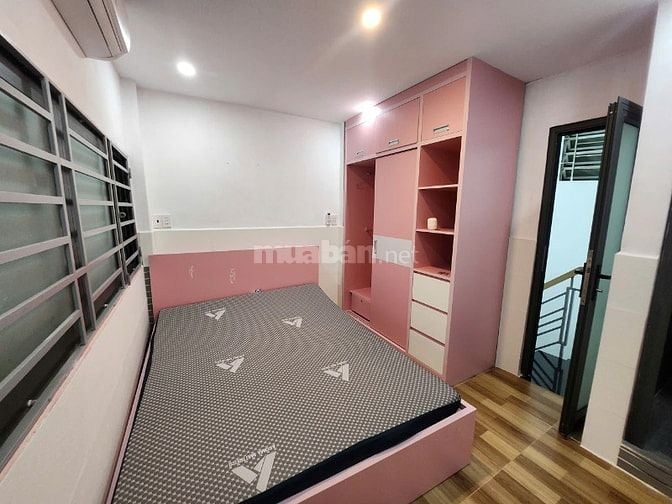 Cho thuê nhà Hẻm tại 100/...Trần Hưng Đạo Q.1, Dt: (1 trệt 2 lầu), 2PN
