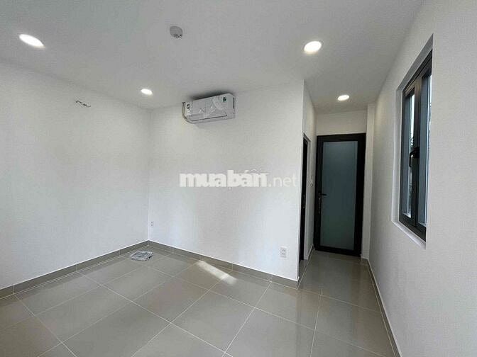 cho thuê phòng mới ban công thoáng ngay trung tâm Q3 gần DH Sài Gòn