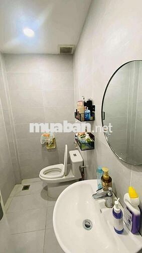 2 mặt hẻm xe hơi + ngủ nhà .1/Nguyễn Hữu Cảnh , P 22 Bình Thạnh .