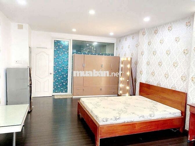 Phòng ~27m2, full nội thất, HXH 382 Lê Hồng Phong P1 Q10