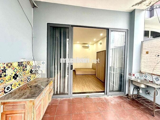 Phòng Full Nội thất, Ban công lớn - Gần Đh CN