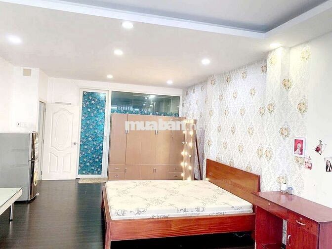 Phòng ~27m2, full nội thất, HXH 382 Lê Hồng Phong P1 Q10