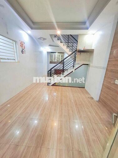 Cho Thuê Nhà 01 Trệt 03 Lầu ( Ngần Trường Nguyễn Bình Khiêm )