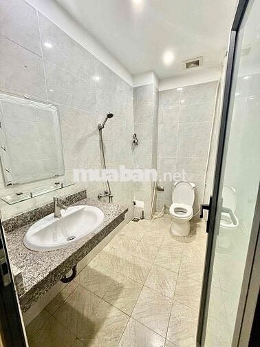 Phòng Full Nội thất, Ban công lớn - Gần Đh CN
