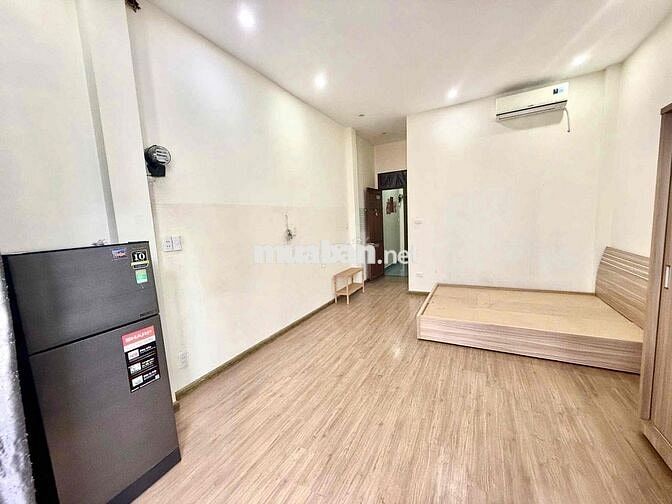 Phòng Full Nội thất, Ban công lớn - Gần Đh CN