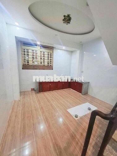 Cho Thuê Nhà 01 Trệt 03 Lầu ( Ngần Trường Nguyễn Bình Khiêm )