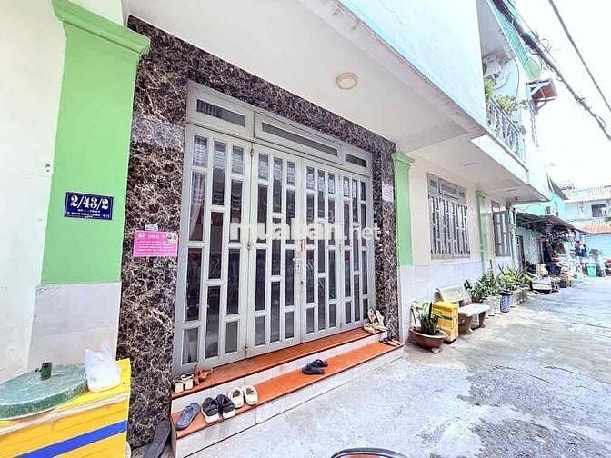 NHÀ ĐẸP NGANG LỚN 18M SÁT MẶT TIỀN 2 TẦNG BTCT HẺM XE HƠI ĐỖ CỬA