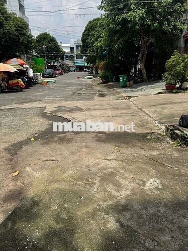Cho thuê kho Hẻm 10 mét: 745/ Quang Trung P12 Gò Vấp
-Diện tích: 200m2