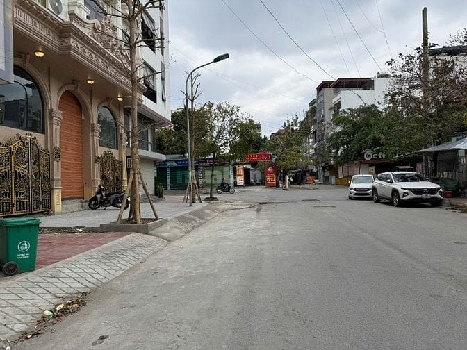 Cho thuê 2 tầng làm kinh doanh hoặc văn phòng tại Triều Khúc Hà Nội