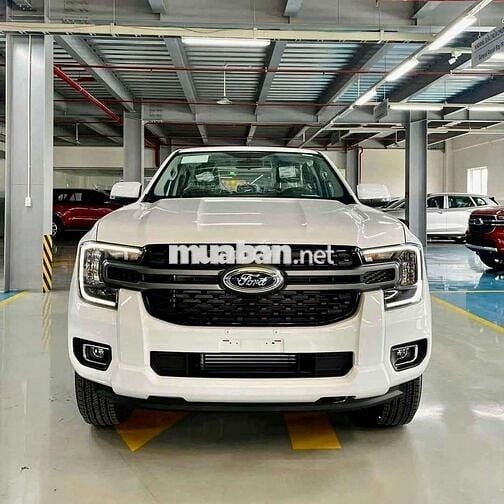 Ford Ranger 2025 đầy đủ phụ kiện và phí lăn bánh