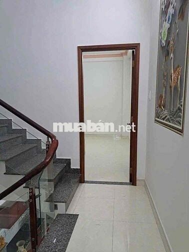 Cho Thuê Nhà Cách Chợ Tam Hà 500m,p.Linh Đông 3 tầng hẻm xe hơi 12tr