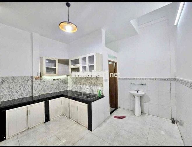 Nhà Mới Đẹp 4x10m 1Lầu (2PN 2WC) Hẻm 5m. Lê Văn Quới. Bình Tân