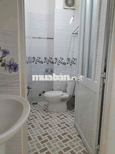 Cho Thuê Nhà Cách Chợ Tam Hà 500m,p.Linh Đông 3 tầng hẻm xe hơi 12tr