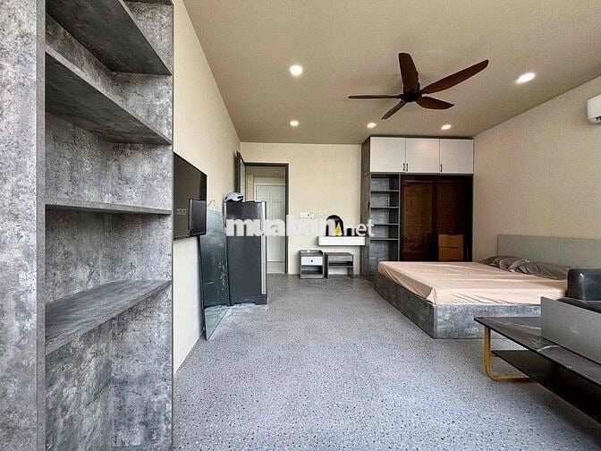 Căn Hộ Dịch Vụ 1PN – Gần Sân Bay , Nội Thất Nhập Khẩu, Ban Công