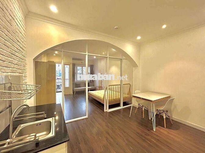 Căn Hộ 1 Phòng Ngủ Ban Công Siêu Đẹp Ngay Cầu Khánh Hội Quận 4