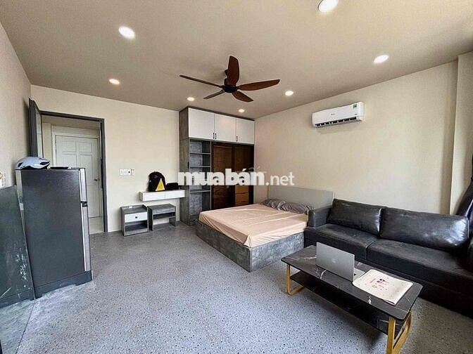 Căn Hộ Dịch Vụ 1PN – Gần Sân Bay , Nội Thất Nhập Khẩu, Ban Công