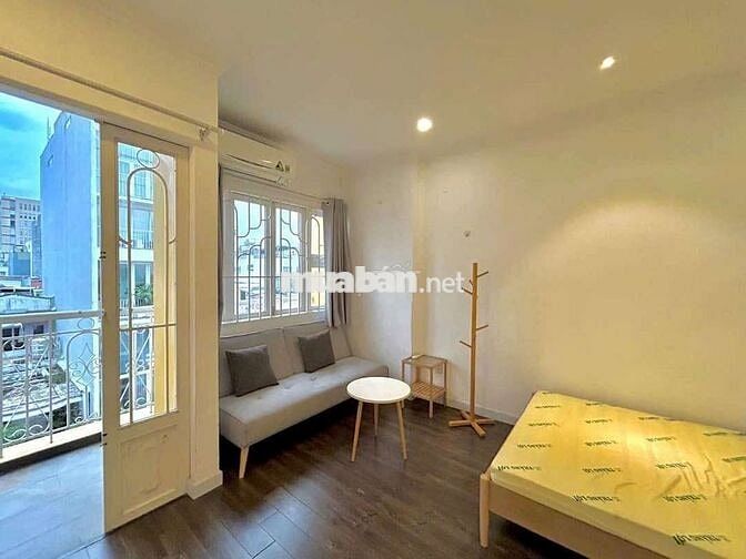 Căn Hộ 1 Phòng Ngủ Ban Công Siêu Đẹp Ngay Cầu Khánh Hội Quận 4
