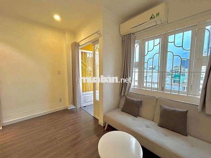 Căn Hộ 1 Phòng Ngủ Ban Công Siêu Đẹp Ngay Cầu Khánh Hội Quận 4