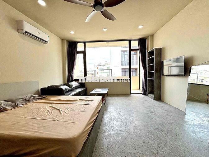 Căn Hộ Dịch Vụ 1PN – Gần Sân Bay , Nội Thất Nhập Khẩu, Ban Công