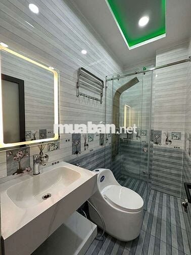 Nhà mới 100% trệt 3 lầu sân thượng hẻm Bình Trị Đông bình tân