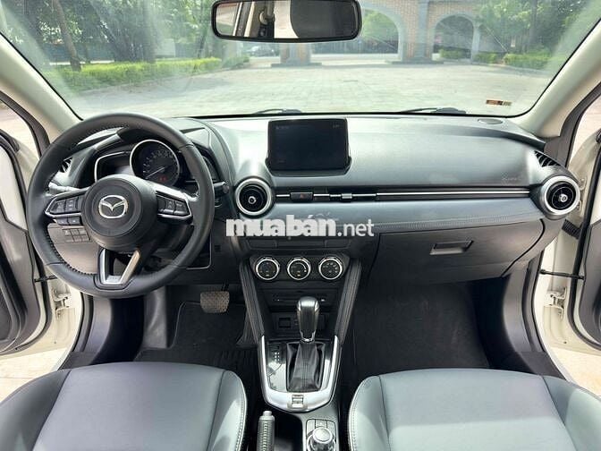 Mazda 2 1.5 AT Luxury  2020