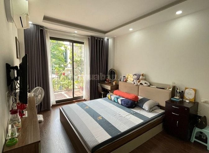 NHÀ DÂN XÂY - TRUNG TÂM BỒ ĐỀ - 3 BƯỚC RA HỒ - 58M2- Ở SƯỚNG. 10 TỶ