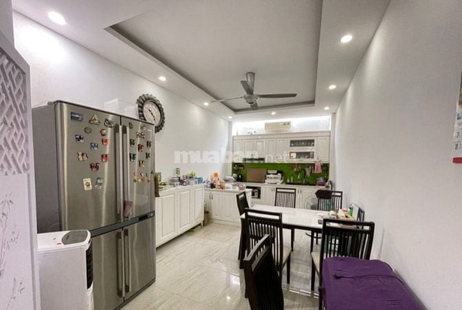NHÀ DÂN XÂY - TRUNG TÂM BỒ ĐỀ - 3 BƯỚC RA HỒ - 58M2- Ở SƯỚNG. 10 TỶ