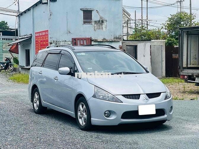 Mitsubishi Grandis 2005 2.4 AT - 165000 km