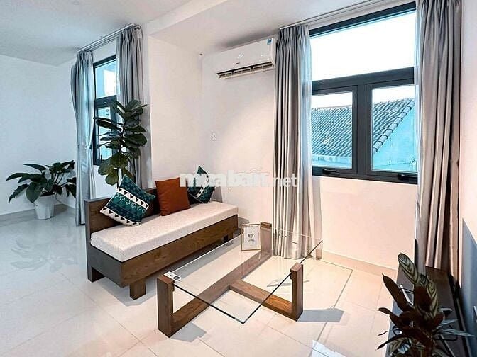 CHDV 1 PHÒNG NGỦ PHÒNG KHÁCH CỬA SỔ TRỜI NGAY CẦU CÔNG LÝ PHÚ NHUẬN.