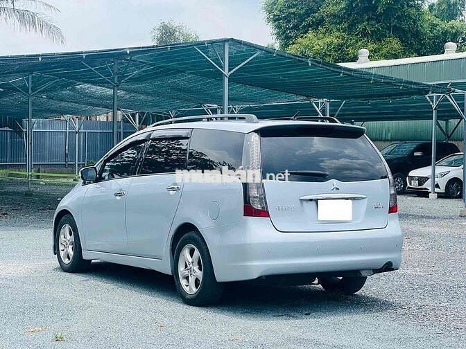 Mitsubishi Grandis 2005 2.4 AT - 165000 km