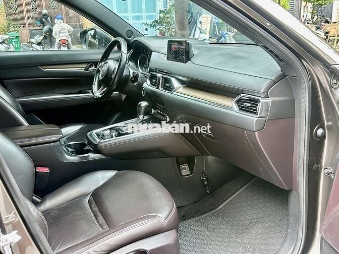 Cần bán Mazda CX 8 model 2020 Luxury màu xám đẹp
