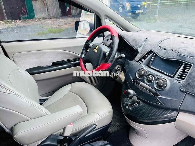 Mitsubishi Grandis 2005 2.4 AT - 165000 km