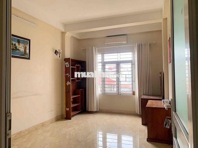 phòng trọ đep Ngọc Lâm 22m2 ô tô đỗ cửa cho thuê