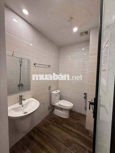 Nhà phố HOÀNG QUÔC VIỆT - CẦU GIẤY, 75m2 x 7T, thông sàn, thang máy.