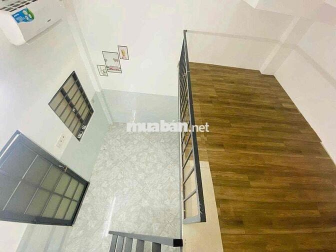 PHÒNG DUPLEX CÓ MÁY LẠNH, CỬA SỔ TRỜI- 20m2- GẦN ĐẠI HỌC GIA ĐỊNH