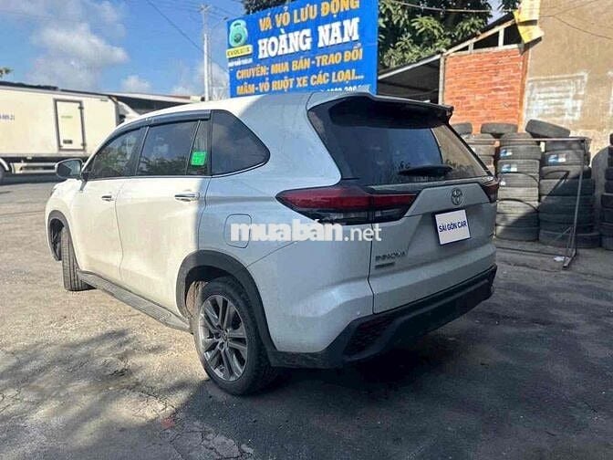 Toyota Innova Cross 2024 - 5000 km sơn zin 100%