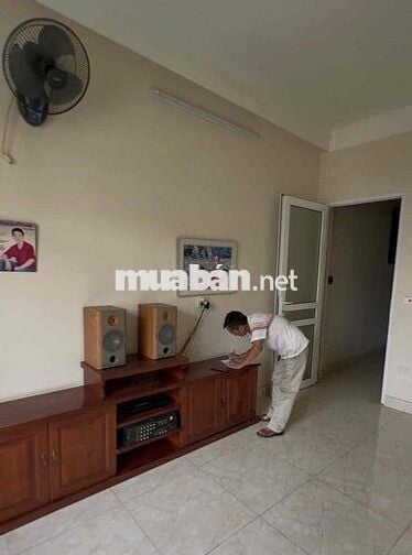 phòng trọ đep Ngọc Lâm 22m2 ô tô đỗ cửa cho thuê