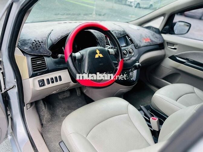 Mitsubishi Grandis 2005 2.4 AT - 165000 km