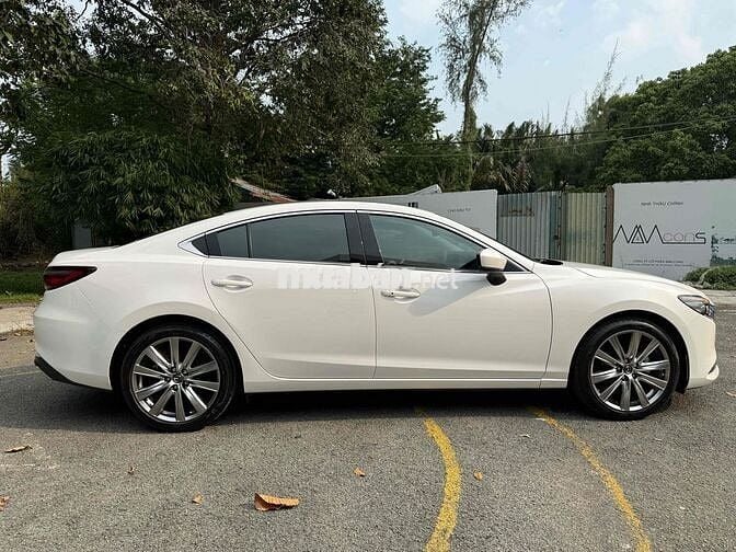 Mazda 6 2024 Premium 2.0 AT - 9999 km