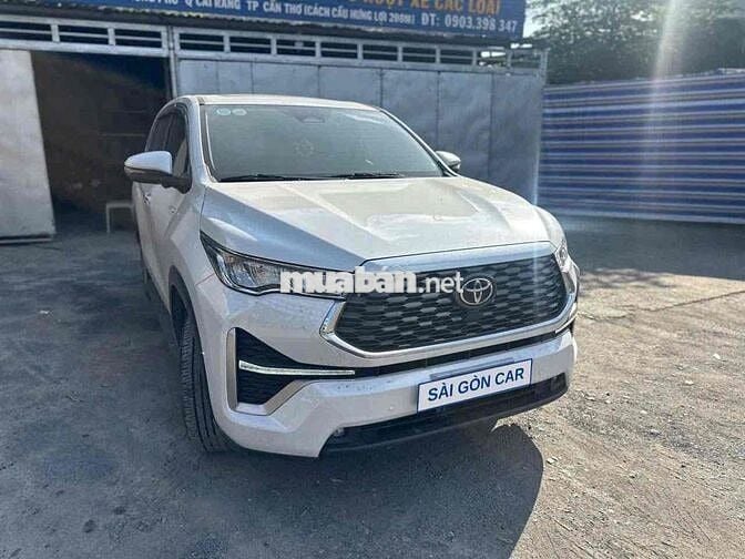 Toyota Innova Cross 2024 - 5000 km sơn zin 100%