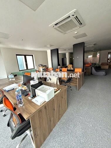 CHÍNH CHỦ CHO THUÊ VĂN PHÒNG TẠI 106 Hoàng Quốc Việt 130m2